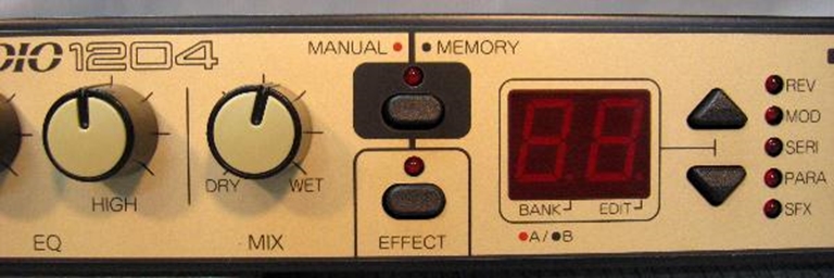 Image sur Zoom 1204 Multi-Effects Box