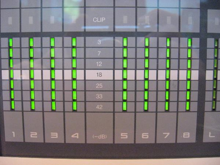 Image sur Roland DM80-8 Disk Recorder