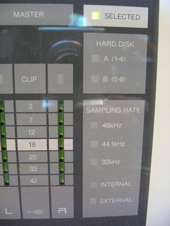 Image sur Roland DM80-8 Disk Recorder