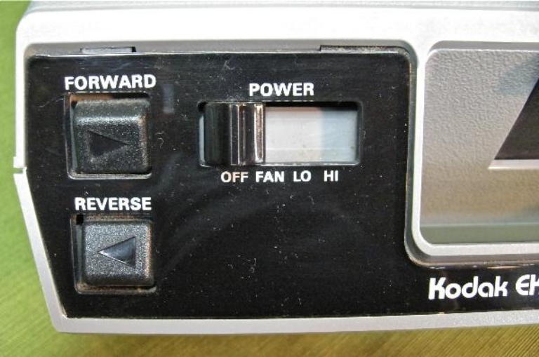 Afbeelding van Kodak Ektagraphic III E 35mm Slide Projector, limited Quantity, Please Call for Availability.