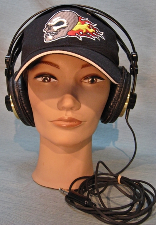 Afbeelding van AKG K240 Monitor Studio Headphones, from Austria.