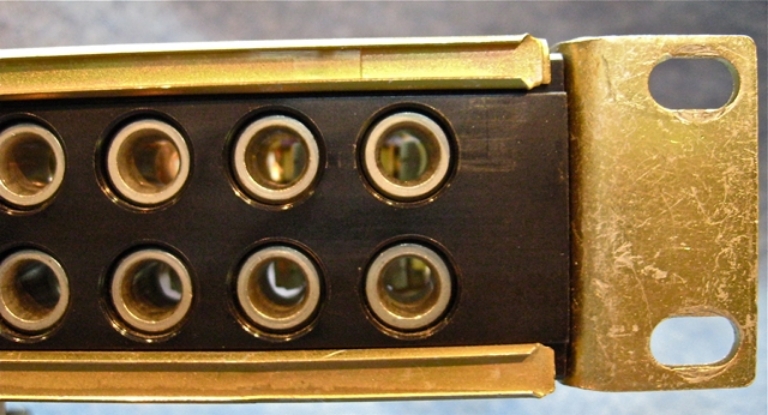 Image sur ADC/SwitchCraft Balanced, Switching Longframe Patch Panels, Close out prices.