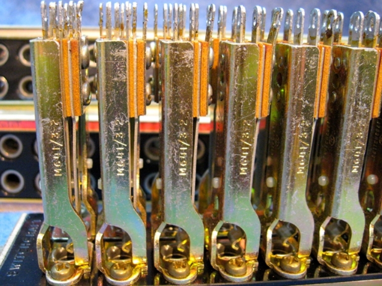 Image sur ADC/SwitchCraft Balanced, Switching Longframe Patch Panels, Close out prices.