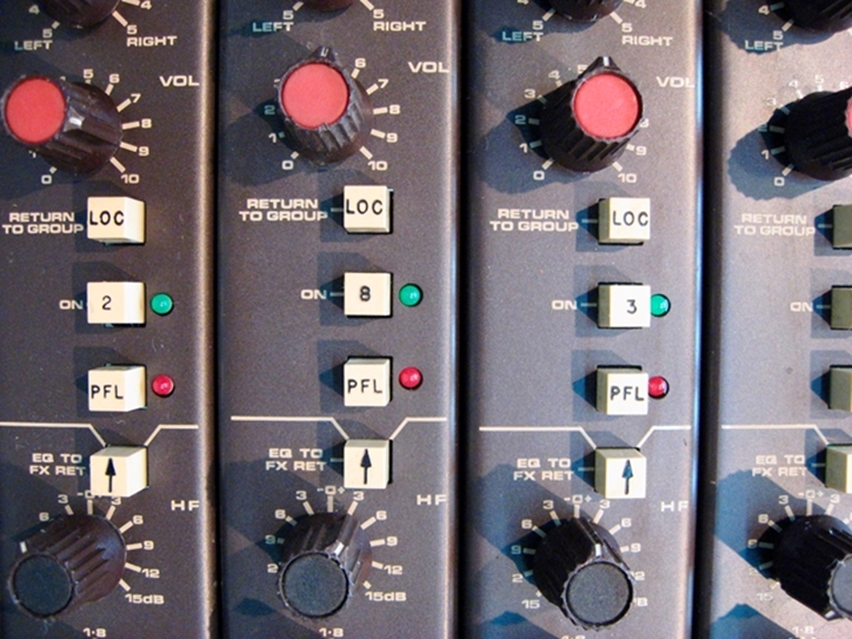Image sur Soundcraft 800B 8013 Submaster Strips