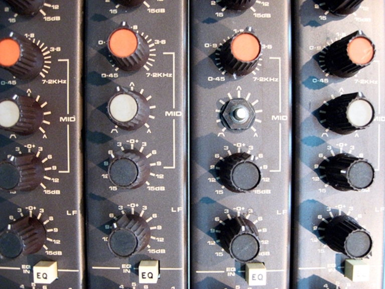 Image sur Soundcraft 800B 8013 Submaster Strips