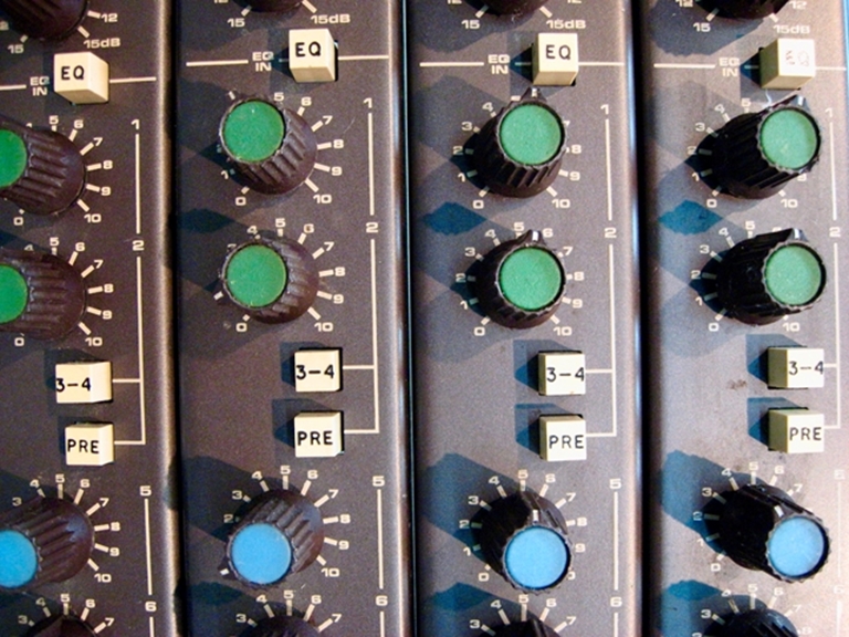 Image sur Soundcraft 800B 8013 Submaster Strips
