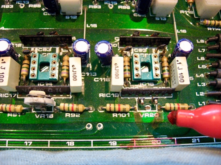 Image sur Soundcraft 800B 8014 Aux Module Strip