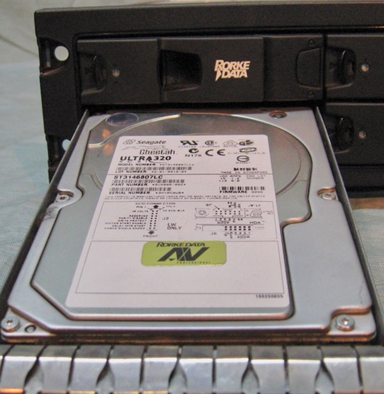 Afbeelding van Rorke Data Media Dock Ultra 320 Frame w 8 removable drives