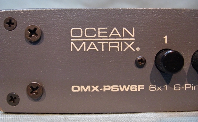 Image sur Ocean Matrix Fire Wire 400 Switcher, Pair.