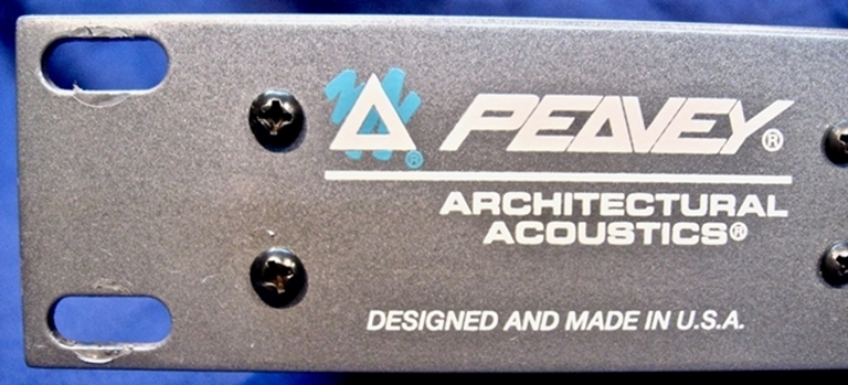 Afbeelding van Peavy CEQ280a for PA or Instrument use.