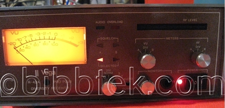 Afbeelding van Vega R-42 A Pro Plus Diversity Receiver Dynex III  sn7490DIII