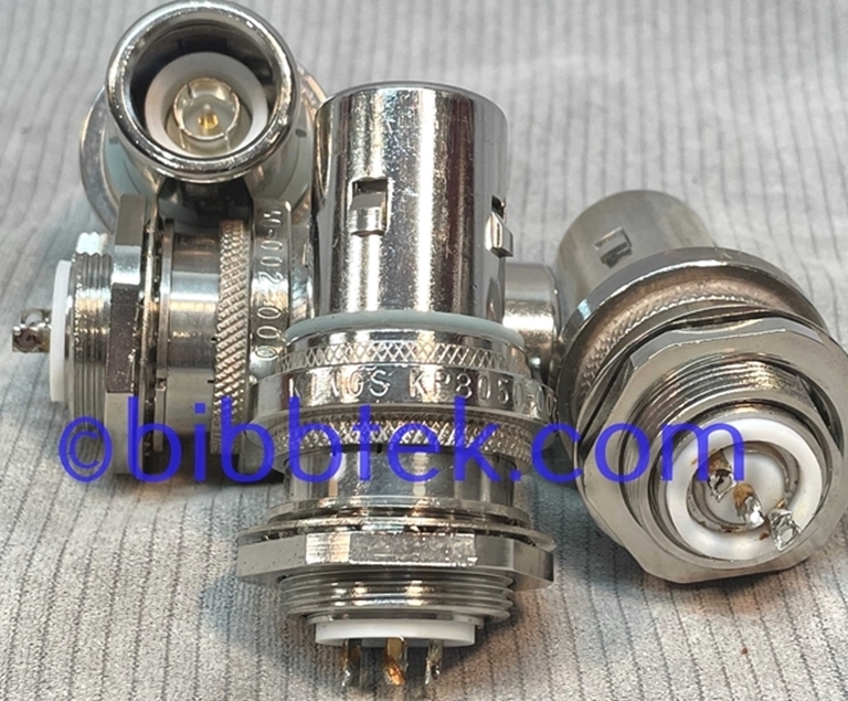 Afbeelding van Kings KP8050-002-000, Triax Bulkhead connectors, Used, Excellent condition.