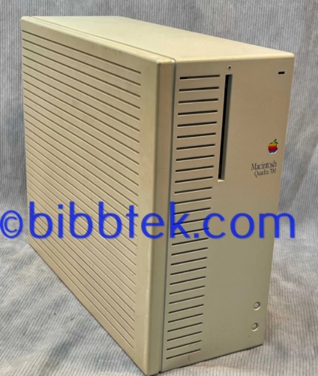 Picture of Apple mac Quadra 700 computer   Sold out.