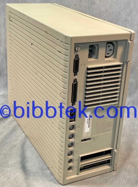 Picture of Apple mac Quadra 700 computer   Sold out.