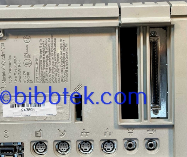 Picture of Apple mac Quadra 700 computer   Sold out.