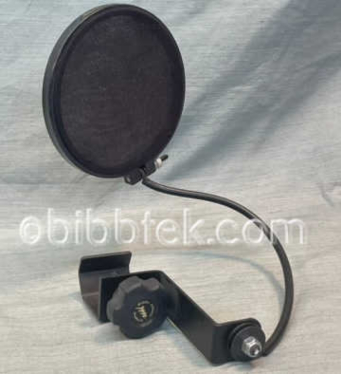 Picture of SE Electronics model SE 5500 large diaphragm, tube condenser microphone.