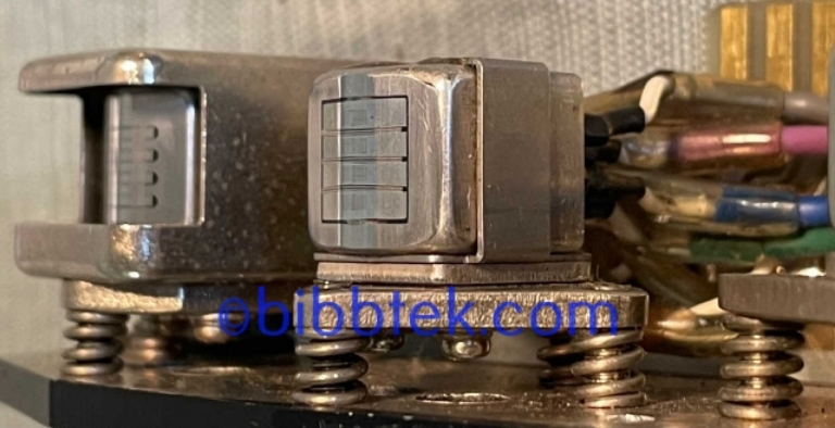 Image sur Otari 4 track .250" head assembly for MX5050BQ II  4 track machines.
