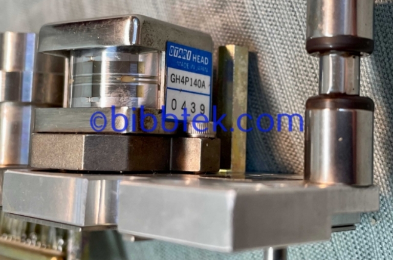 Image sur Otari 2 track .250" head assembly for Otari MX-55 machines.