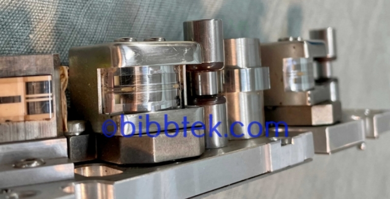 Image sur Otari 2 track .250" head assembly for Otari MX-55 machines.