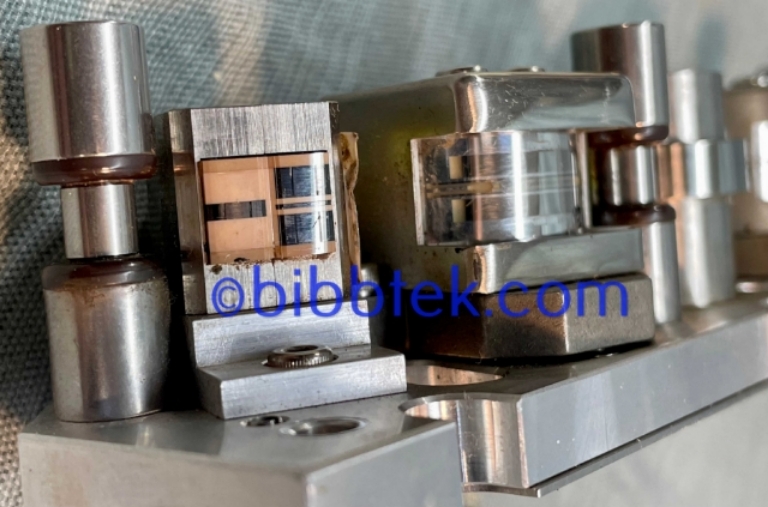 Image sur Otari 2 track .250" head assembly for Otari MX-55 machines.