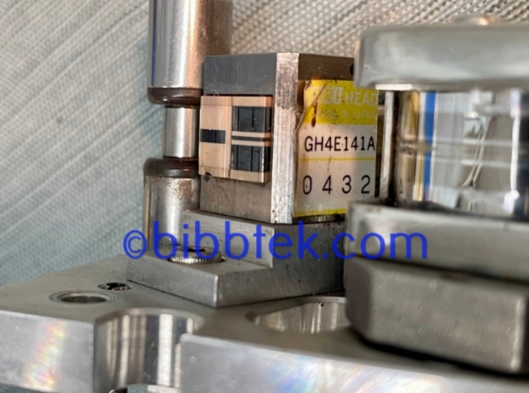 Image sur Otari 2 track .250" head assembly for Otari MX-55 machines.