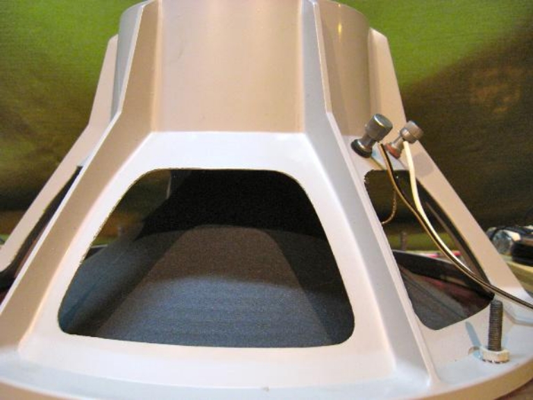 Picture of Electro-Voice EV Sentry I Components: SP12C Woofer, T35 Tweeter, crossover.